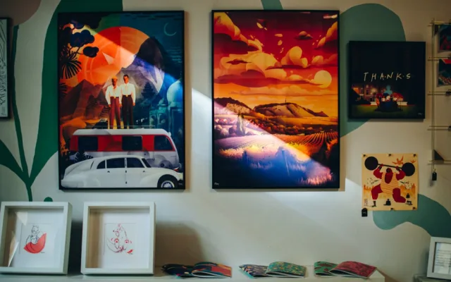 Beru jako zázrak, že si něco nakreslím a lidi si to chtějí pověsit na zeď, říká ilustrátor Luke Tomski
