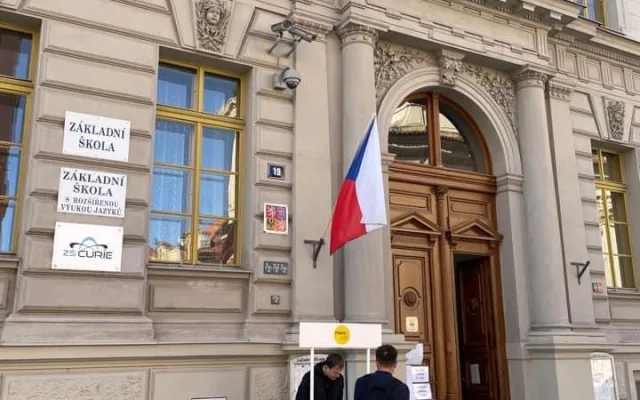 Rada města musí kvůli podpisovým stánkům Praha sobě připravit návrh změny zákona o volbách