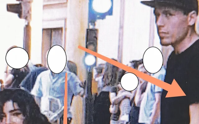 Vášniví milenci si užívali sex na Karlově mostě. Pátrá po nich policie