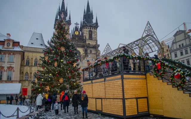 FOTOGALERIE: Praha pod sněhem. Podívejte se na fotky ze zasněženého hlavního města