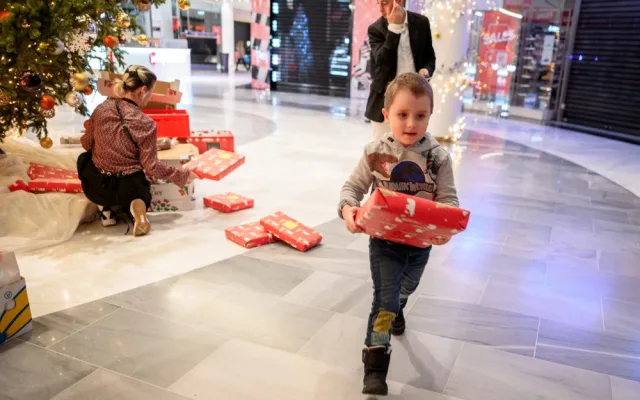Pražské obchodní centrum pořádá Štědrý večer pro osamělé. Zastaví se i známé osobnosti