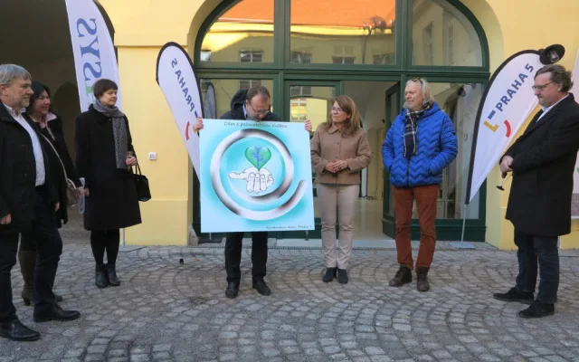 Praha 5 zrekonstruovala hlubočepský Raudnitzův dům. Vzniklo 22 bytů s pečovatelskou službou