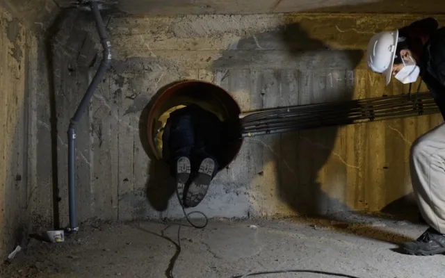 Barrandovský most je ve špatném technickém stavu. Podívejte se do jeho útrob
