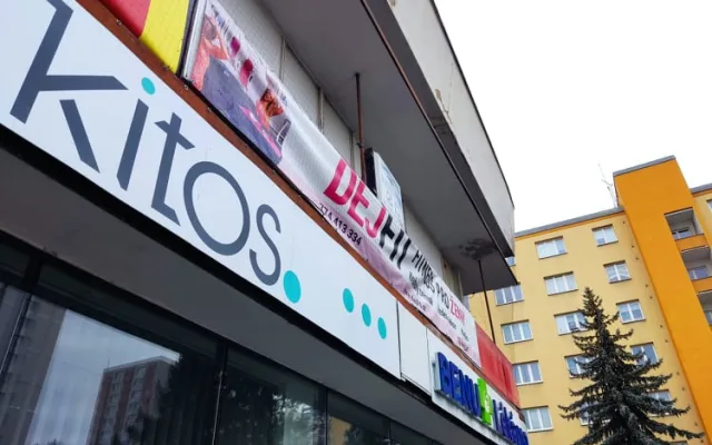 Obchodní dům Šárka se měl rekonstrukce dočkat už před lety. Zatím se ale nic neděje