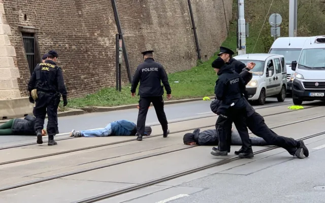 VIDEO: Aktivisté protestovali před Úřadem vlády.