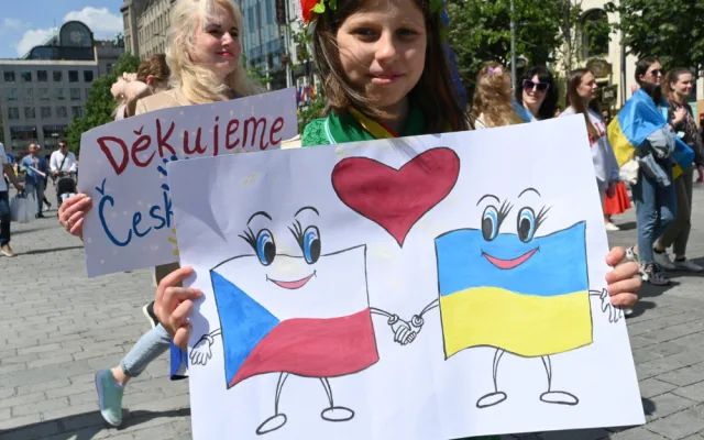 Děkujeme, Česká republiko! Prahou prošel průvod Ukrajinců
