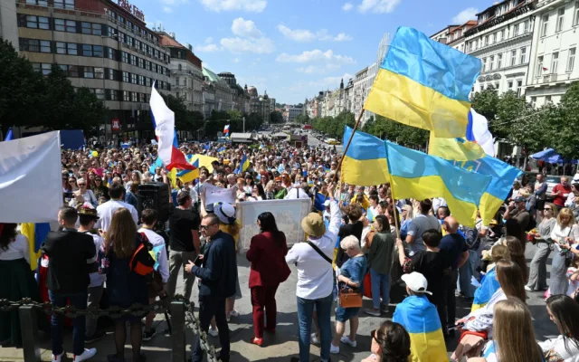 Děkujeme, Česká republiko! Prahou prošel průvod Ukrajinců