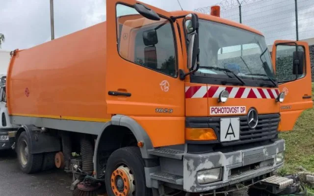 VIDEO: Kupte si tramvaje nebo stroj na čištění silnic. Dopravní podnik prodává majetek