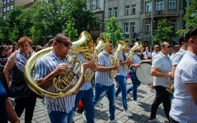 FOTOGALERIE: Centrem Prahy prošel průvod stovek Romů. Podívejte se