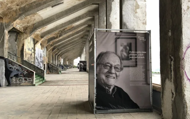 Výstava na Strahovském stadionu.