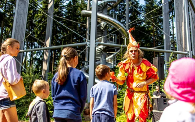 Stezka korunami stromů Lipno slaví první kulatiny. Oslavte je společně s ní i Monikou Absolonovou!