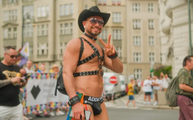 FOTOGALERIE: Duhový průvod prošel Prahou. Podívejte se na ty nejlepší momentky