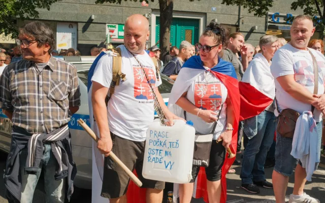 FOTOGALERIE: Na demonstraci proti vládě přišlo na 70 tisíc lidí