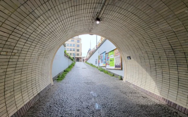 Kdo pomaluje vyústění Žižkovského tunelu? Praha 3 vyhlásila výtvarnou soutěž