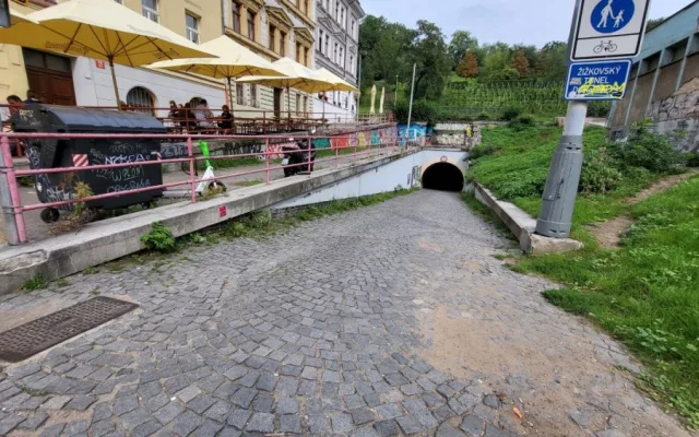 Kdo pomaluje vyústění Žižkovského tunelu? Praha 3 vyhlásila výtvarnou soutěž