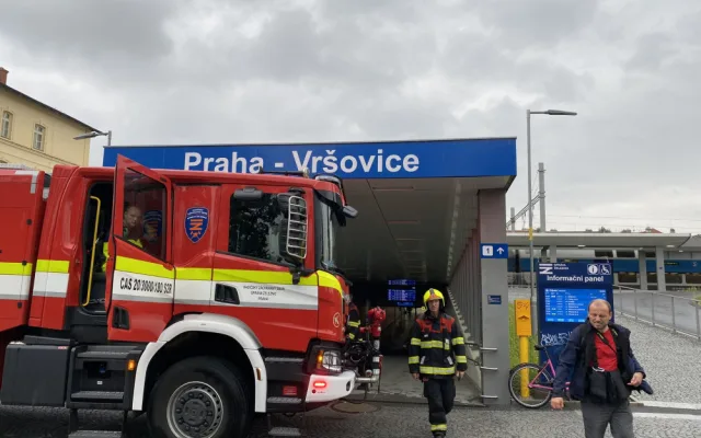 Podchod ve Vršovicích už třikrát zatopil déšť. Správa železnic provede úpravy