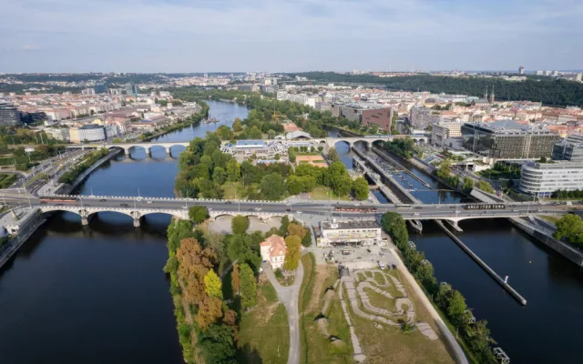 VIZUALIZACE: Hlávkův most dostane nový povrch. Rekonstrukce ale začne až za tři roky
