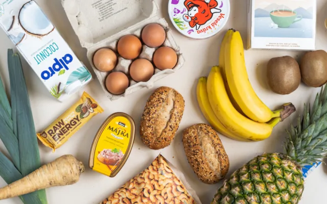 Šampon, rohlík i nabíječka. Zboží se k vám nyní přes Wolt Market dostane do 30 minut po celé Praze!