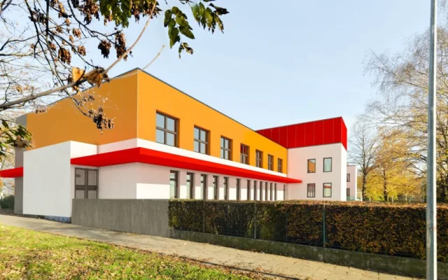 Evička díky škole překonává své postižení, místa pro další děti však chybí