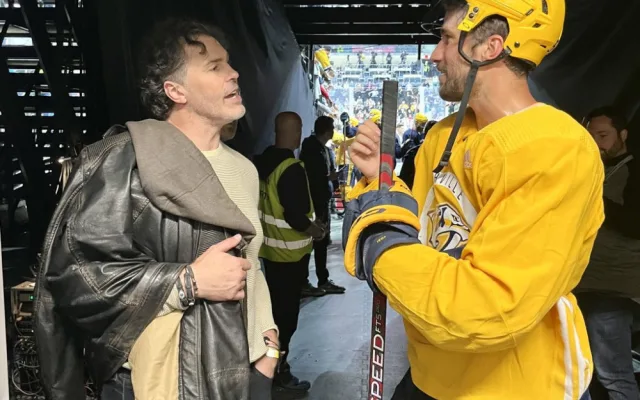 Hvězdy NHL září v Praze. Hertl vzal syna na led a ukázal Prahu spoluhráčům