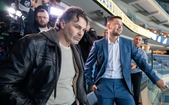 Hvězdy NHL září v Praze. Hertl vzal syna na led a ukázal Prahu spoluhráčům