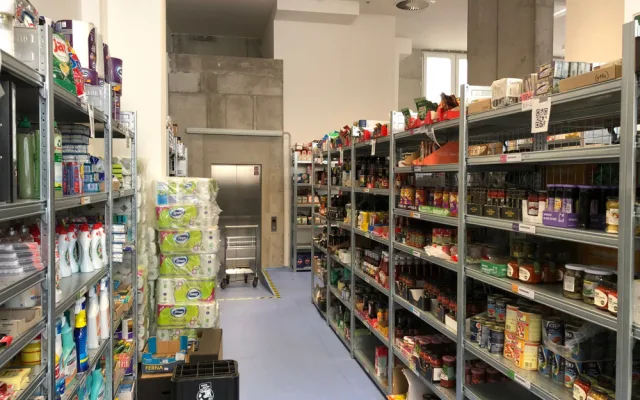 Wolt Market otevřel v Praze čtvrtou pobočku. Pomůže dostat nákup k lidem do půl hodiny