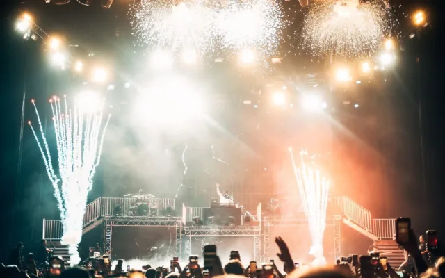 Rapper 50 Cent vyprodal O2 arenu. Dnes koncert zopakuje