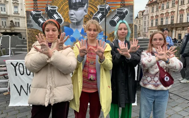 FOTOGALERIE: Aktivisté stávkují za klima v centru Prahy