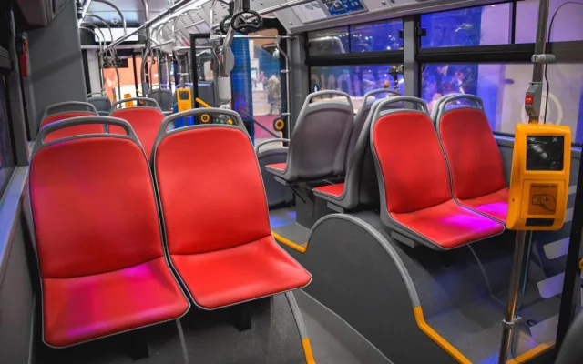 Po Praze bude jezdit první vodíkový autobus. Dva roky ho budou testovat