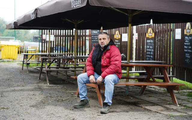 (NE)OBYČEJNÍ: Milánek obsluhuje zásadně bez úsměvu. Nenávidím oslovení „šéfíku“