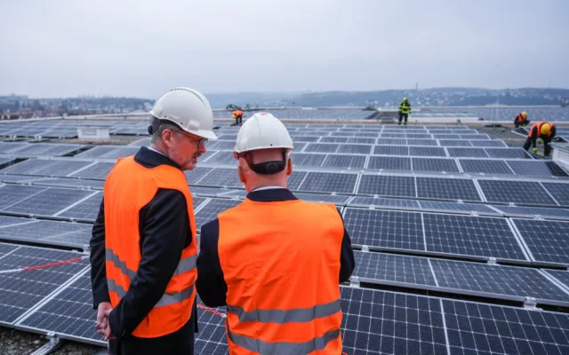 Kongresové centrum bude mít na střeše největší solární elektrárnu v Praze. Ušetří přes pět milionů