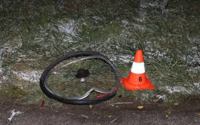 Opilý řidič srazil cyklistku a ujel. Hrozí mu pět let ve vězení