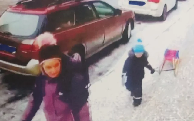 VIDEO: Po matce se synem z Prahy pátrají už čtvrtý den, hledá je 150 lidí