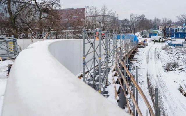 Štvanická lávka vydrží dvě stě let a při povodních se zvedne, popisuje její architekt