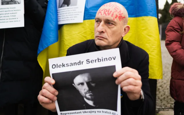 FOTOGALERIE: Ne Rusům na olympiádě! Lidé protestovali před sídlem olympijského výboru