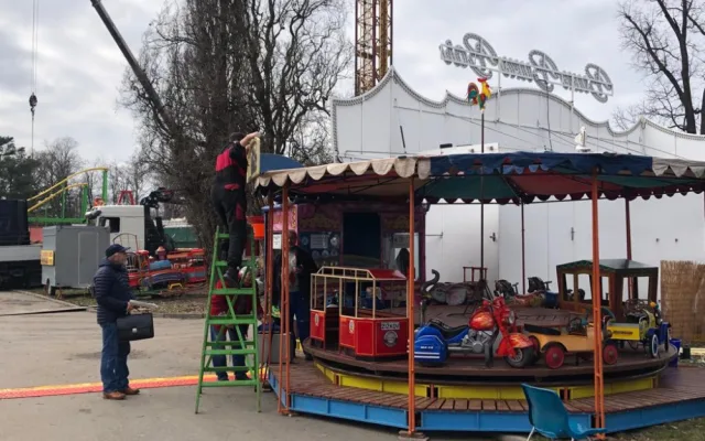 VIDEO: V sobotu začne v Praze Matějská pouť, atrakce podraží