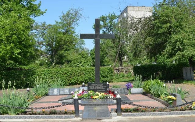 Přišli a postříleli je. Volyňští Češi si na Ukrajině připomínají své předky