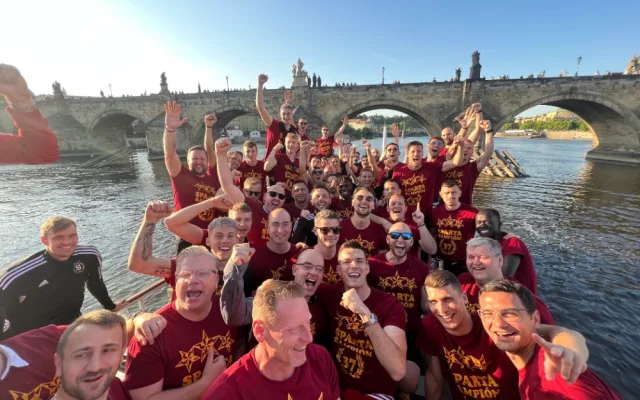 Sparta prohrála s Plzní, oslavy titulu na Letné pokračují