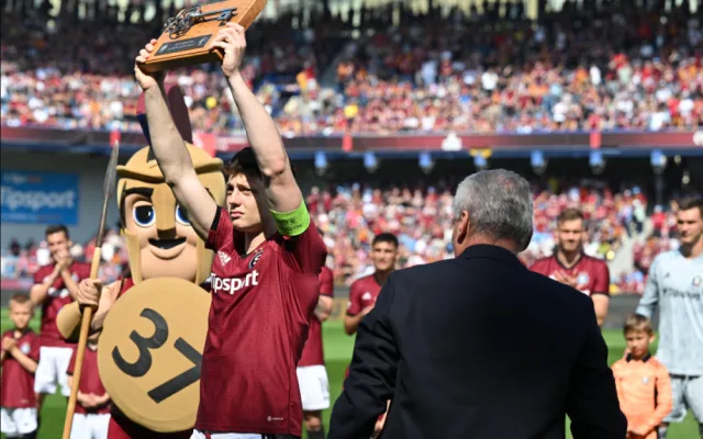Sparta prohrála s Plzní, oslavy titulu na Letné pokračují