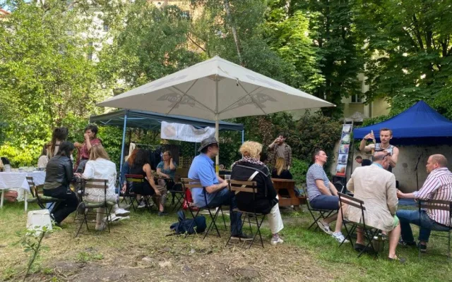 Žižkovské podniky otevřely svoje dvorky pro veřejnost