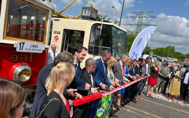Nová tramvajová linka na Libuš je v provozu. V sobotu ji město slavnostně otevřelo