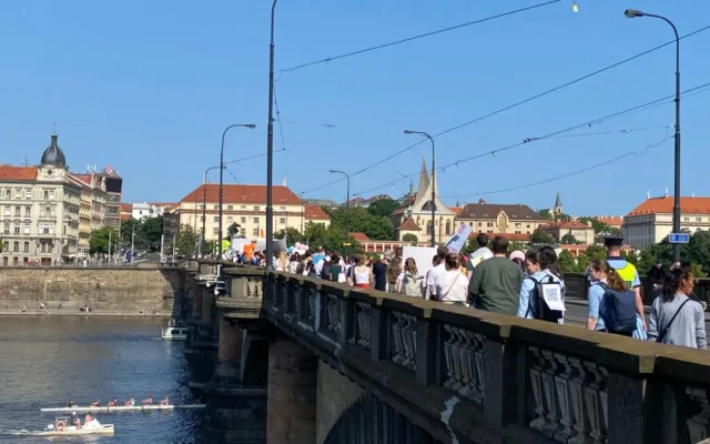 Prahou prošel pochod za světový mír