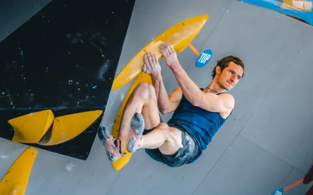 Lezec Ondra získal stříbro v pražském závodě Světového poháru v boulderingu