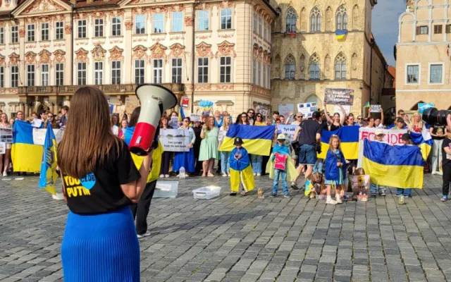 Happening na Staroměstském náměstí upozornil na ekocidu na Ukrajině