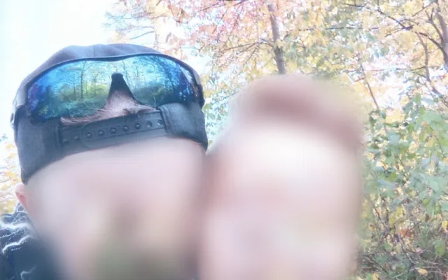 Mladík vyhledával přes TikTok chlapce. Policie ho obvinila z únosu a znásilnění