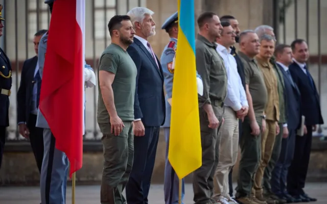 Ukrajinský prezident Zelenskyj dorazil do Prahy na jednání s českými lídry