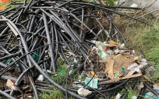 Podívejte se, jaké materiály převládaly na zlikvidované černé skládce