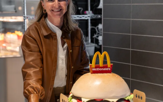 McDonald’s nově otevřel na Bělehradské  