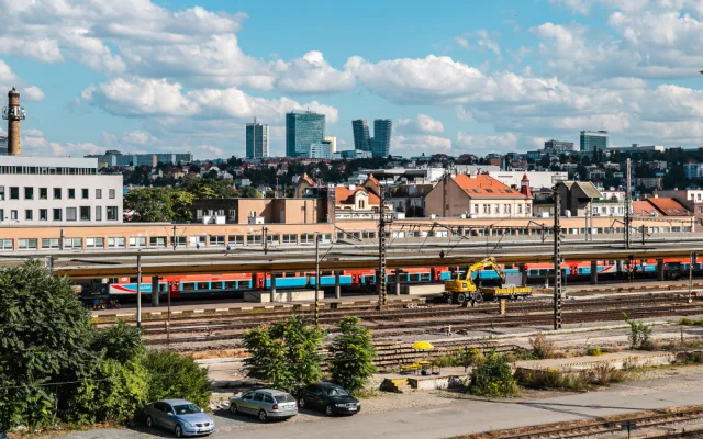 Lávku spojující Smíchov s Radlickou odstraní. Náhradní nebude a novou plánují až za pět let