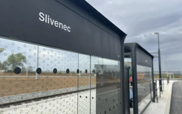 Lidé se nově svezou tramvajemi číslo 4 a 5 z Barrandova až do Slivence